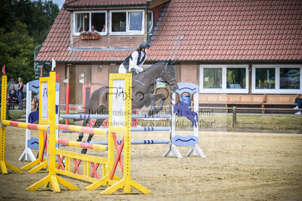 DOS_1398 | Entdecke hochwertige Reitturnierfotos von Foto Oger. Professionell, emotional und authentisch – jetzt Lieblingsmomente im Shop bestellen.Deutschlandweite Turnierfotografie. - Realisiert mit Pictrs.com