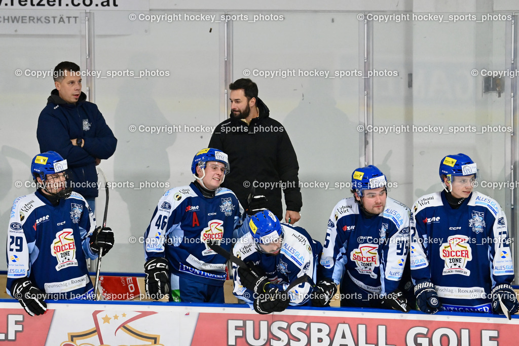 ESC Steindorf vs. MET PHOTOVOLTAIK HORNETS SPITTAL | Spielerbank ESC Steindorf, Headcoach ESC Steindorf Mayer Michael, Asisstentcoach ESC Steindorf Gasser Daniel, #29 Koller Fabian ESC Steindorf, #46 Maurer Julian ESC Steindorf, #79 Petrik Benjamin ESC Steindorf, #95 Gelfanov Ruslan ESC Steindorf, #72 Hobitsch Samuel ESC Steindorf, ESC Steindorf vs. MET PHOTOVOLTAIK HORNETS SPITTAL, ESC Steindorf vs. MET PHOTOVOLTAIK HORNETS SPITTAL am 26.10.2024 in Steindorf (Ossiachersee Halle), Austria, (Photo by Bernd Stefan)