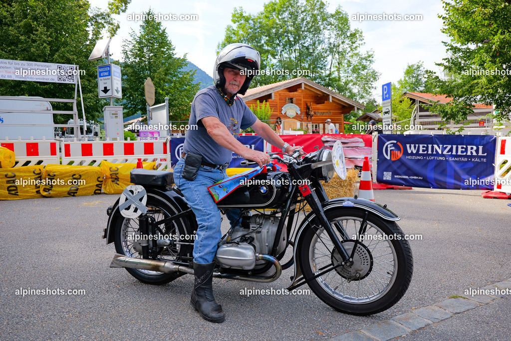 P1014631 | Erleben Sie atemberaubende, hochqualitative Fotos Ihrer Fahrt entlang der malerischen Alpenstraßen. Besuchen Sie alpineshots.com, um professionelle Aufnahmen Ihrer unvergesslichen Reise zu finden und zu kaufen - Realisiert mit Pictrs.com