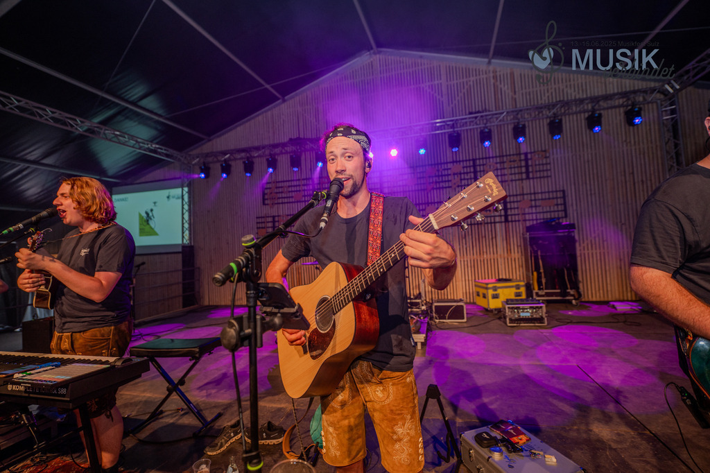 DSC_3206 | "Fussifoto.com – Ihr Ansprechpartner für hochwertige Fotografie! Entdecken Sie kreative Bilder und professionelle Dienstleistungen. Kontaktieren Sie uns für Ihre Projekte!"