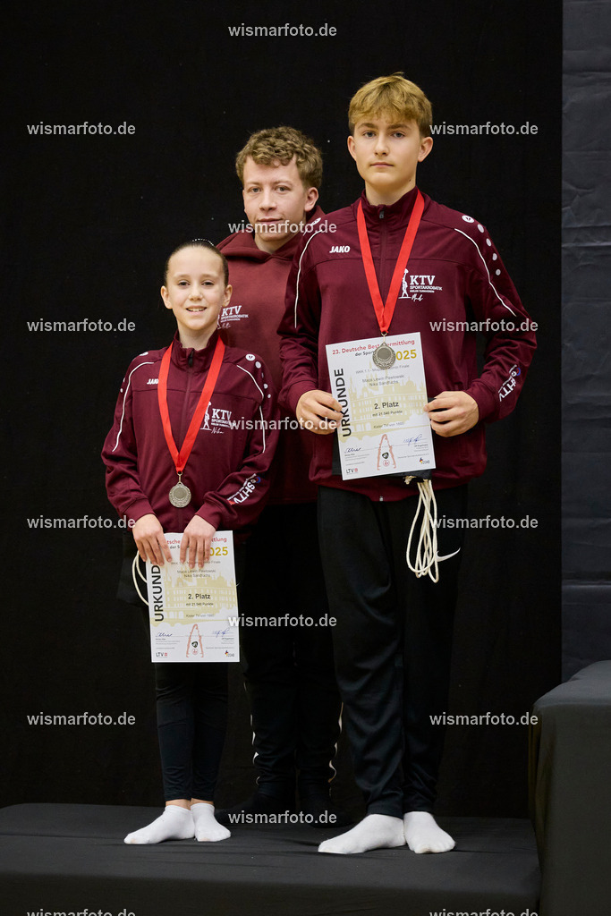 251102_siegerehrung_07 | wismarfoto.de - Realisiert mit Pictrs.com