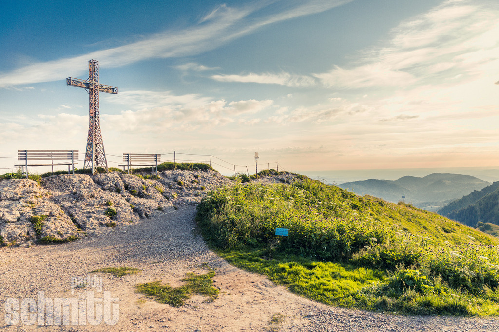 PS-Bergwelt-2026-137 | Entdecke die größte Bildgalerie der Region mit Fotografien aus dem Allgäu, der Bodenseeregion, Oberschwaben, dem Donautal und der Schwäbischen Alb. Landschaften, Luftaufnahmen und Reisefotografie als Wandbild und Fotokunst. - Realisiert mit Pictrs.com