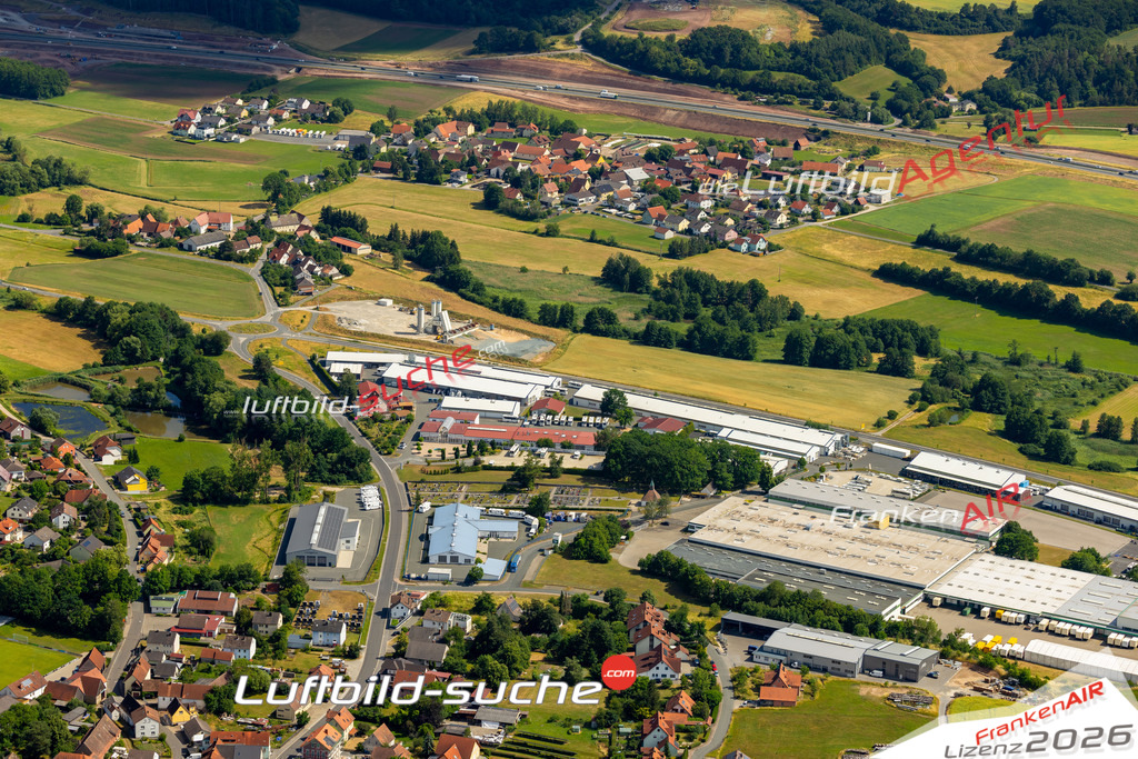 Das Luftbild zeigt : Aschbach Schlüsselfeld - Die Luftaufnahme wurde 2023 vom UL-Flugzeug aus erstellt ( keine Drohne ) - Hochauflösende Luftaufnahme - Für grossformatige Ausdrucke geeignet. Die Geschenkidee !Mit Lizenz und Bildrechte bestellbar