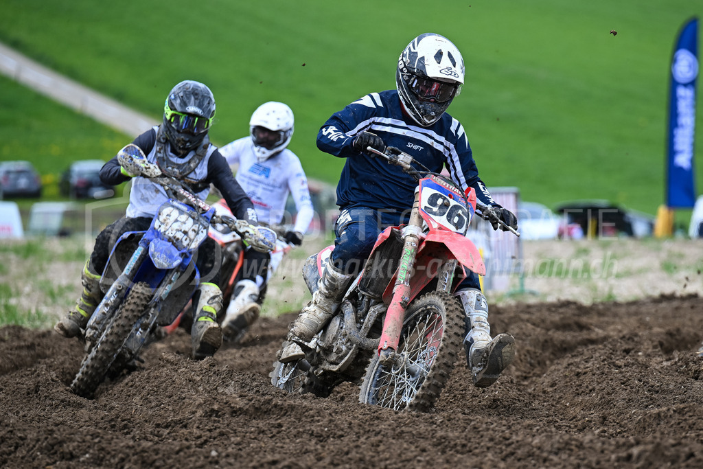 Motocross Schlatt bei Winterthur - 29. April 2023 | #96 Huser Sandro aus Sachseln (CH) auf Honda in der Kategorie MX2 am Motocross Schlatt bei Winterthur, 29. April 2023.
Instagram: @mx_schlatt | @mc_wila | @sam_schweiz
Bild: Sportfotografie Markus Aeschimann | www.markus-aeschimann.ch - Realisiert mit Pictrs.com