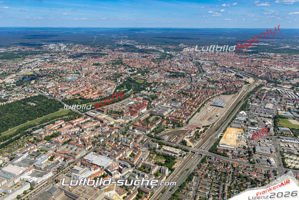 Aktuelles Luftbild von Eberhardshof Nürnberg - Die Luftaufnahme wurde 2020 mittels UL-Flugzeug erstellt ( keine Drohne ) - hochauflösende Kamera-Systeme von  Canon -Beste Qualität - Für grossformatige Ausdrucke geeignet. Die Geschenkidee !