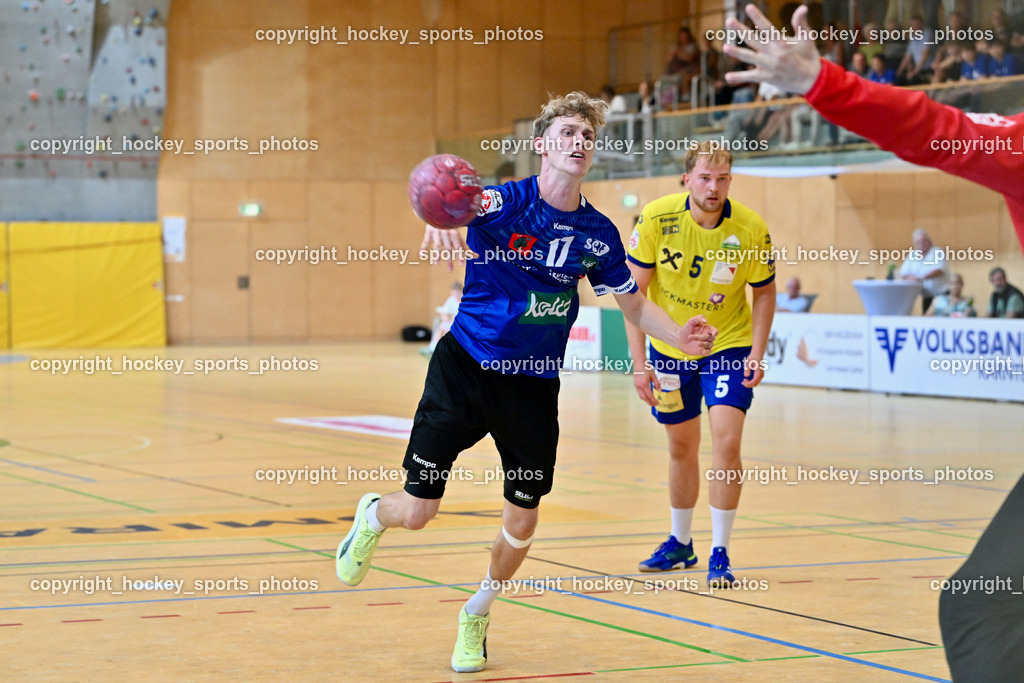 SC Ferlach vs. UHC Hollabrunn | #17 Kelih Markus SC Ferlach, #5 PARZER Tobias UHC Hollabrunn, SC Ferlach vs. UHC Hollabrunn, SC Ferlach vs. UHC Hollabrunn am 20.09.2025 in Ferlach (Ballspielhalle Ferlach), Austria, (Photo by Bernd Stefan)