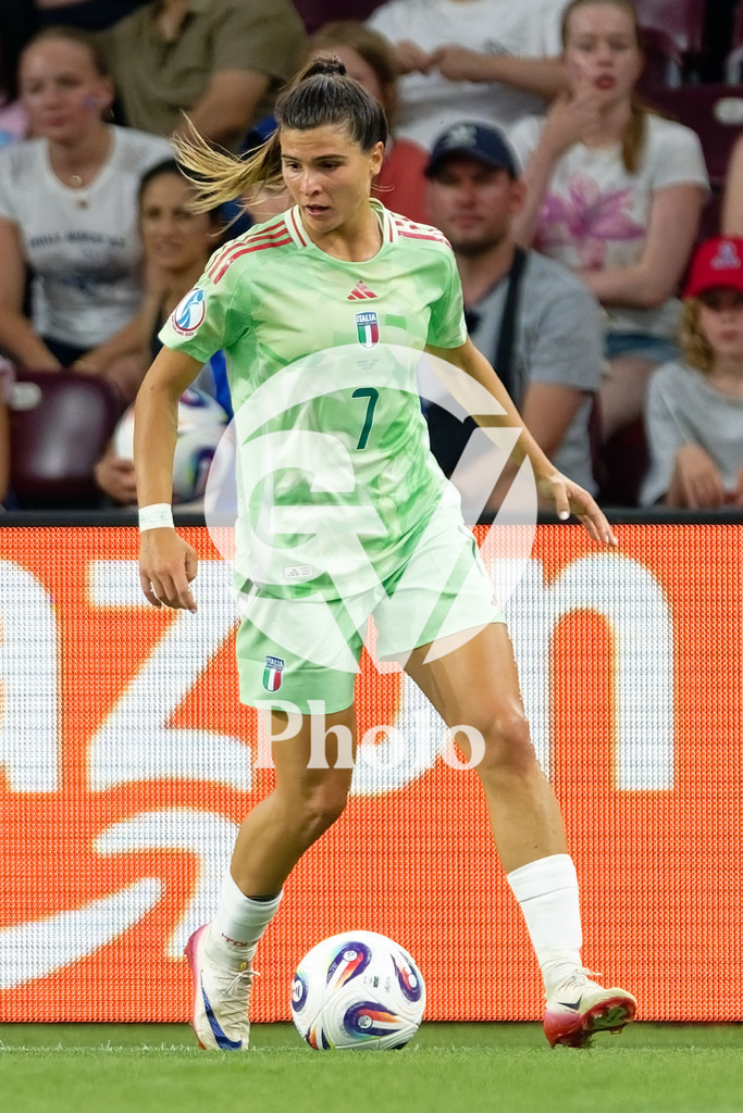 Norway v Italy - UEFA Women's EURO 2025 Quarter-Final | GENEVA, SWITZERLAND - JULY 16: Sofia Cantore of Italy controls the ball  during the UEFA Women's EURO 2025 Quarter-Final match between Norway and Italy at Stade de Geneve on July 16, 2025 in Geneva, Switzerland. (Photo by Giuseppe Velletri/Sports Press Photo/Getty Images)