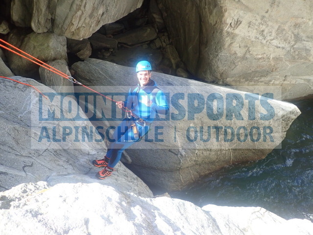P9210039 | Bestelle die Bilder deines Berg- oder Wasser-Abenteuers mit Mountain Sports bequem von zu Hause aus direkt über unseren Online Fotoshop von pictrs.com. - Realisiert mit Pictrs.com