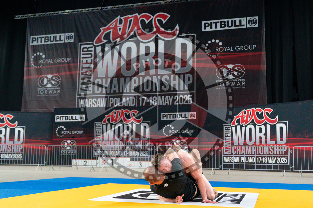 20250517PBB0941 | Athletes compete during the first day of the ADCC Amateur World Championship on May 15, 2025 in Warsaw, Poland. © Chiara Dazi / photoblackbelt