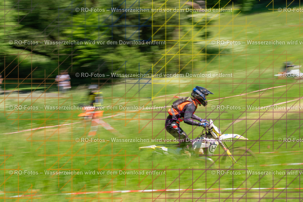 Wolfshausen 2 Lauf -654 | Sportfotografie von RO-Fotos: Motorsport, Motocross, Enduro, Laufveranstaltungen und Triathlon. Professionelle Fotos von Sportlern und Events. - Realisiert mit Pictrs.com