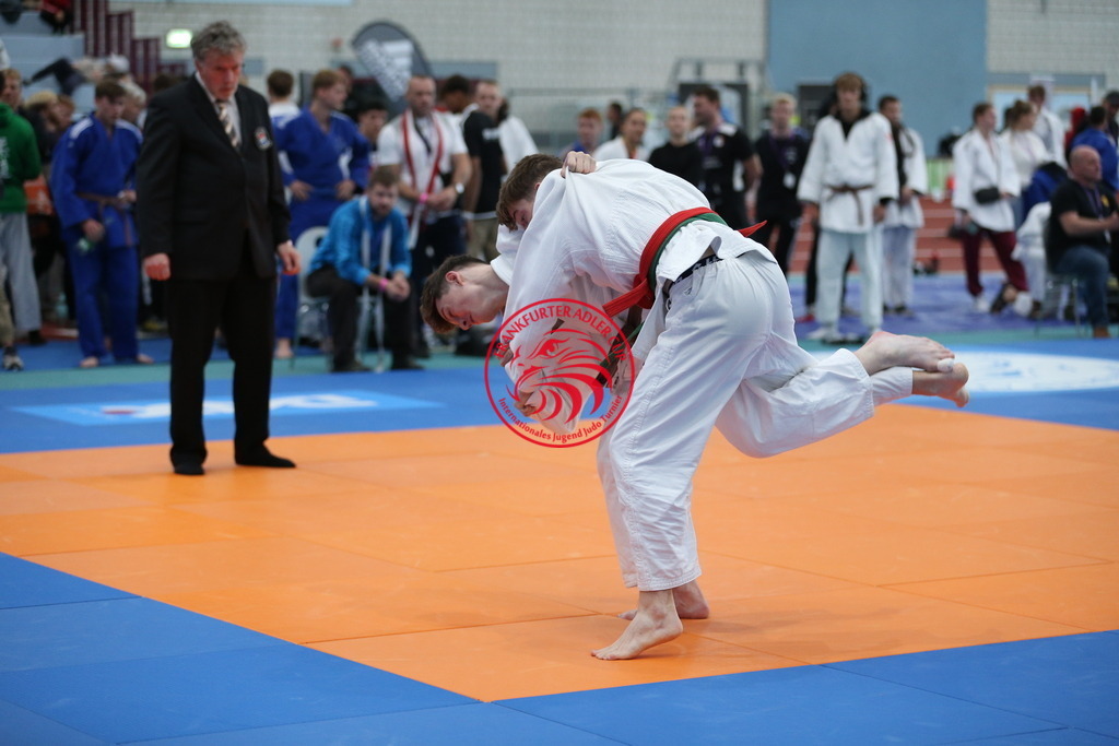 AT3Y0634 | Fotos vom Adler Cup - Pictures from Adler Cup

Hier findet Ihr alle Eindrücke und großen Momente der Adler Cup Wochenenden. Here you will find all impressions and great moments of the Adler Cup weekends. - Realisiert mit Pictrs.com