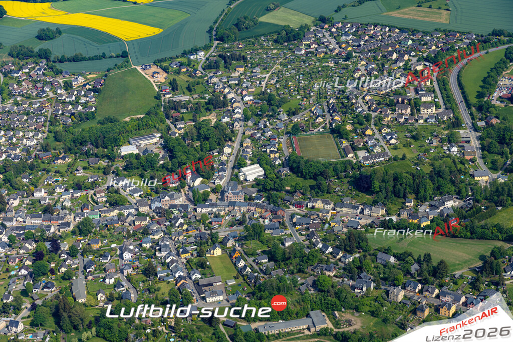 Die Luftaufnahme Neustädtel - Schneeberg wurde 2022 vom Flugzeug aus (keine Drohne) erstellt. Hohe Auflösung -für große Poster und Wandbilder geeignet - Garantiert!