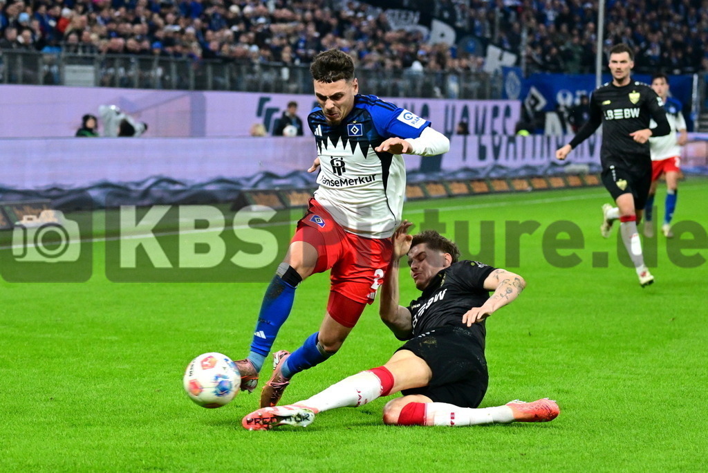 KBS Picture_HSV-Stuttgart_016 | v.l. Mikelbrencis William (HSV) , Hendrike Ramon (VfB Stuttgart) ,Sportplatz :  Volksparkstadion, - Realisiert mit Pictrs.com
