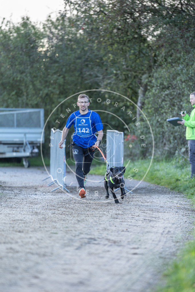 Pfotenfotografie.de_DV3A2839 | Hundefotografie, Tierfotograf, Pfotenfotografie, Fotoshooting Hund, Hunde Portrait, Hundesport, Hundeportraits, Heideshooting, Hunde, Sportfotograf, Hundefotograf, Turnierhundsport, THS, canicross - Realisiert mit Pictrs.com