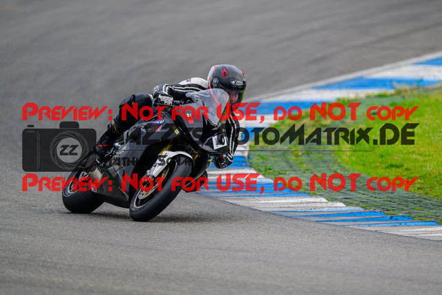 MaZZes_FotoMatrix_240521_6007705_1368 | ROT