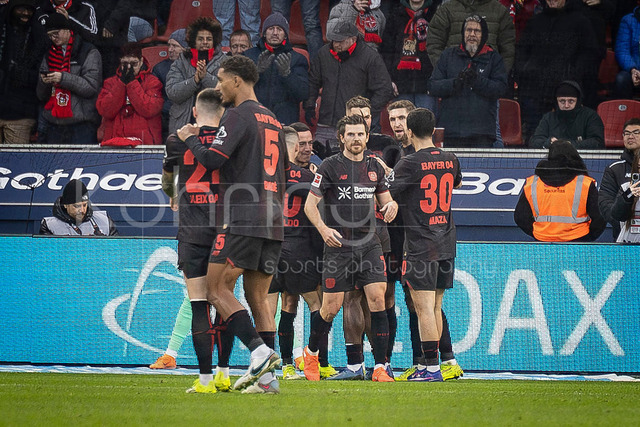 German Bundesliga, Bayer 04 Leverkusen vs. SV Werder Bremen, 24.01.2026 | LEVERKUSEN, GERMANY - JANUARY 24: Lucas Vazquez (Bayer 04 Leverkusen, 21) celebrates scoring his team's first goal with teammates during the German Bundesliga match on gameday 19 between Bayer 04 Leverkusen vs. SV Werder Bremen at BayArena on January 24, 2026 in Leverkusen, Germany. DFL REGULATIONS PROHIBIT ANY USE OF PHOTOGRAPHS AS IMAGE SEQUENCES AND/OR QUASI-VIDEO.