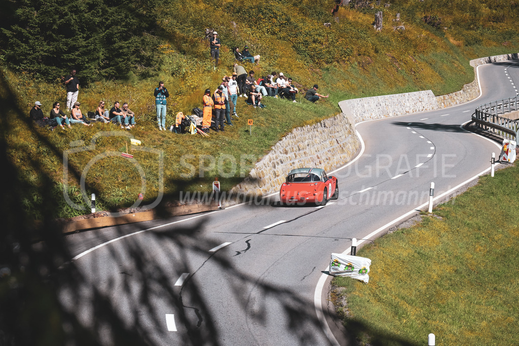 21. Arosa ClassicCar 2025 - 6. =September= 2025 | Hans-Jörg Good aus Bad Ragaz (SUI) in einem Austin Healey 3000 MK1 aus dem Jahre 1960 mit Startnummer 322 am Arosa ClassicCar 2025 in der Kategorie Sport Trophy..@arosaclassiccar, @arosa.official, #arosaclassiccar, #arosa, #76curves, #classiccarBild: Sportfotografie Markus Aeschimann | www.markus-aeschimann.ch - Realisiert mit Pictrs.com