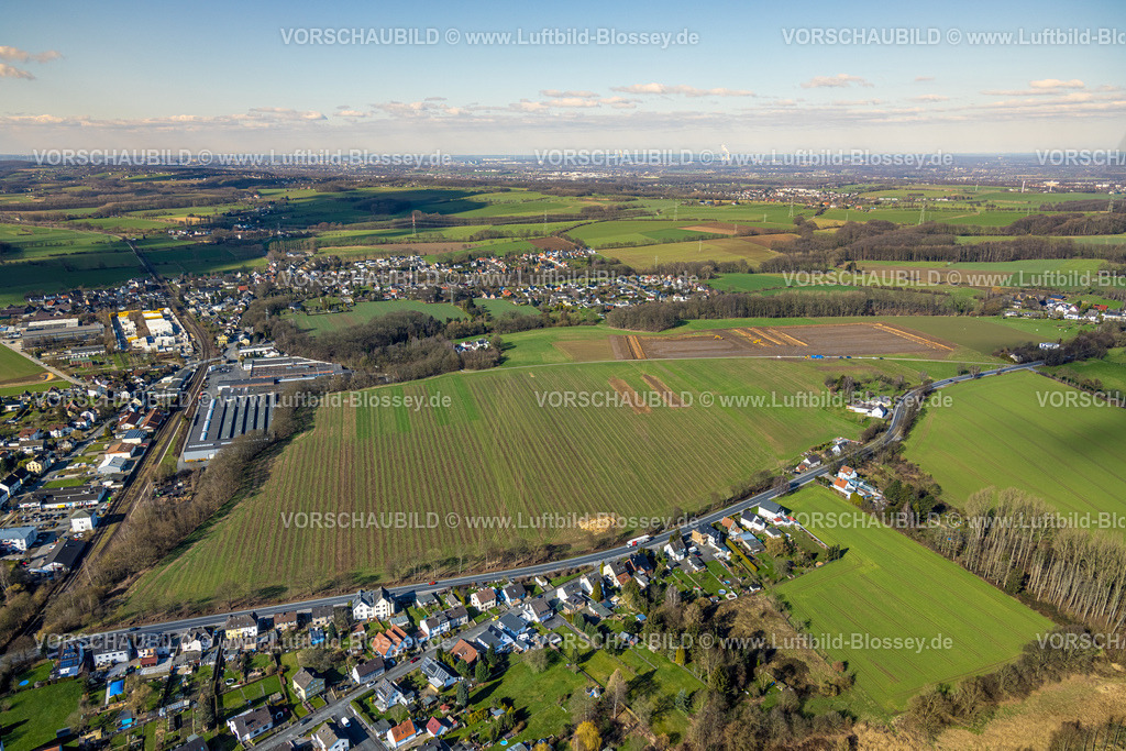 Froendenberg230213908 | Luftbild, B233 Schürenfeld, Wiesenfläche zwischen Bahnlinie, Grüner Weg, Strickherdicker Weg und Unnaer Straße, Langschede, Fröndenberg, Ruhrgebiet, Nordrhein-Westfalen, Deutschland