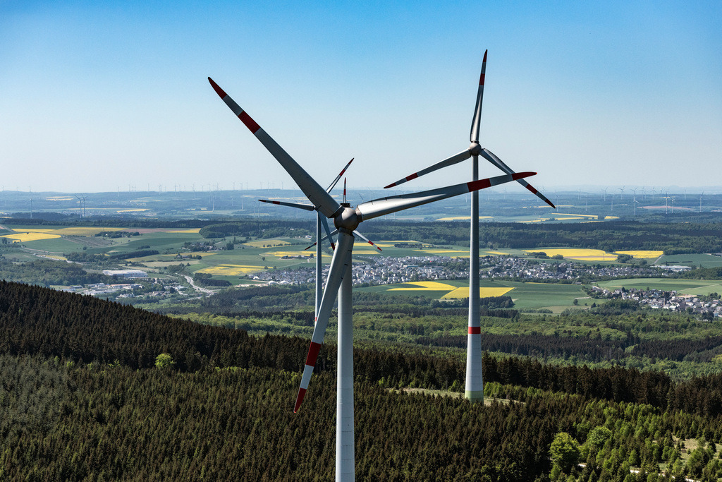 dr__dsc9753.jpg | DAXWEILER 08.05.2018 Windenergieanlagen ( WEA ) - Windrad- auf einem Feld in Daxweiler im Bundesland Rheinland-Pfalz, Deutschland. // Wind turbine windmills on a field in Daxweiler in the state Rhineland-Palatinate, Germany. Foto: Daniel Reiter