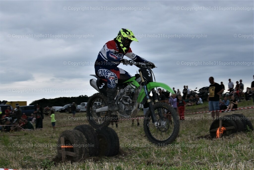 DSC_0219_01 (2) | Sportfotografie , Motorsport, Motoross, Reitsport, Mointainbike, Enduro,
Landschaft , Outdoor, Eventfotografie, Landschaft, Bilder online bestellen - Realisiert mit Pictrs.com