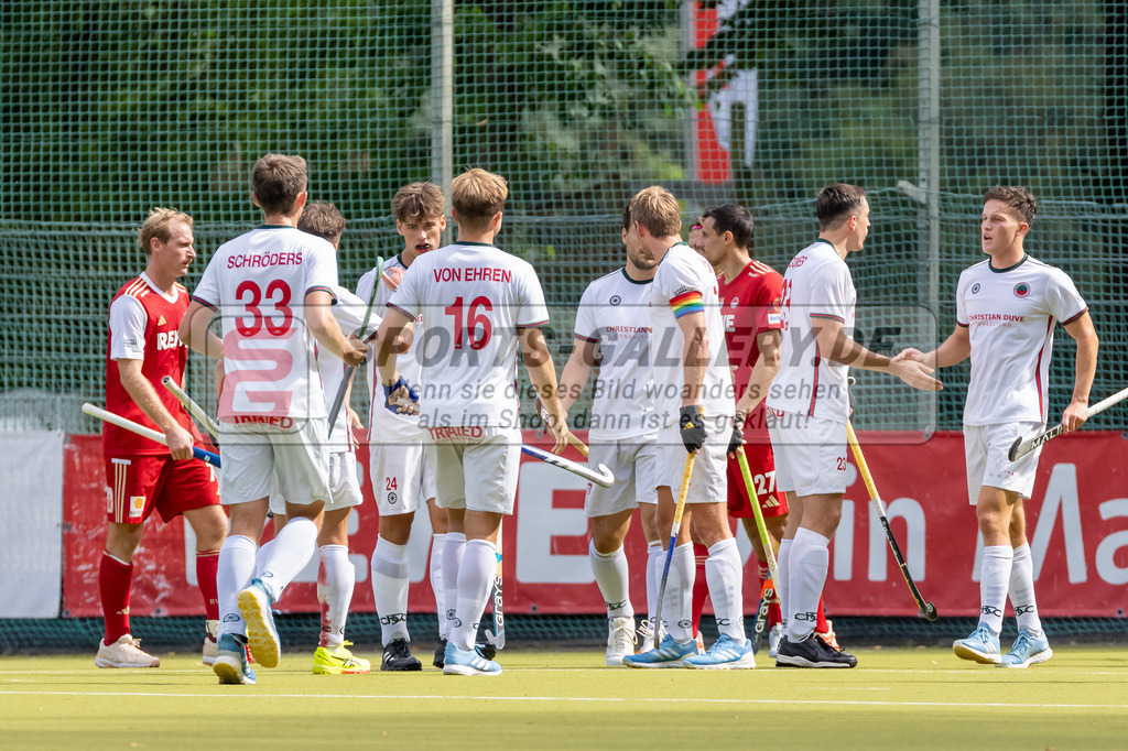 HK_20240907_105348 | 1. Bundesliga Herren RW Köln - Crefelder HTC am 7.9.2024 RW Köln, Köln , Schröder Mika ( Crefelder HTC #33 ) , van Ehren Christian ( Crefelder HTC #16 ) , Niklas Wellen ( Crefelder HTC 10 ) , Boomes Anton ( Crefelder HTC #23 ) , Julius Hayner ( Crefelder HTC #6 )