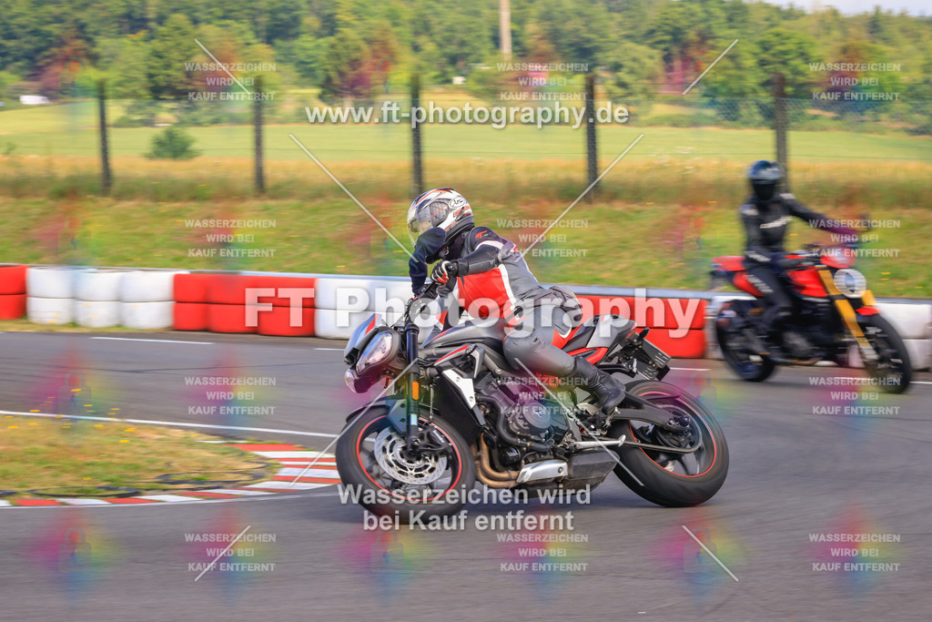 _DSK2330 | Hier findet Ihr Bilder von Touristenfahrten auf der Nürburgring Nordschleife oder von anderen Veranstaltungen die ich besucht habe. Viel Spass beim Durch Schauen 