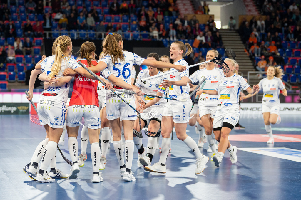 Piranha Chur vs Kloten-Dietlikon Jets - 23. April 2022 | Piranha Chur vs Kloten-Dietlikon Jets
Stimo Arena, Kloten
Die Jets feiern das 0:4.
Bild: Sportfotografie Markus Aeschimann | www.markus-aeschimann.ch - Realisiert mit Pictrs.com