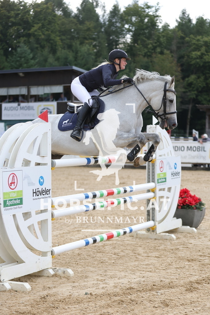 0P6A9482 | Willkommen bei Brunnmayr - Design & Fotografie – Ihrem Spezialisten für Reitturniere und Pferdeveranstaltungen in Oberösterreich, Salzburg und Bayern! Seit über 17 Jahren sind wir leidenschaftlich dabei.