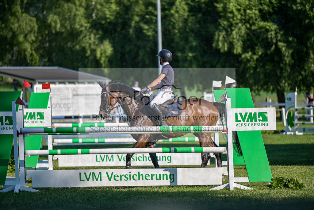 Reitturnier Voxtrup | Entdecke hochwertige Reitturnierfotos von Foto Oger. Professionell, emotional und authentisch – jetzt Lieblingsmomente im Shop bestellen.Deutschlandweite Turnierfotografie. - Realisiert mit Pictrs.com