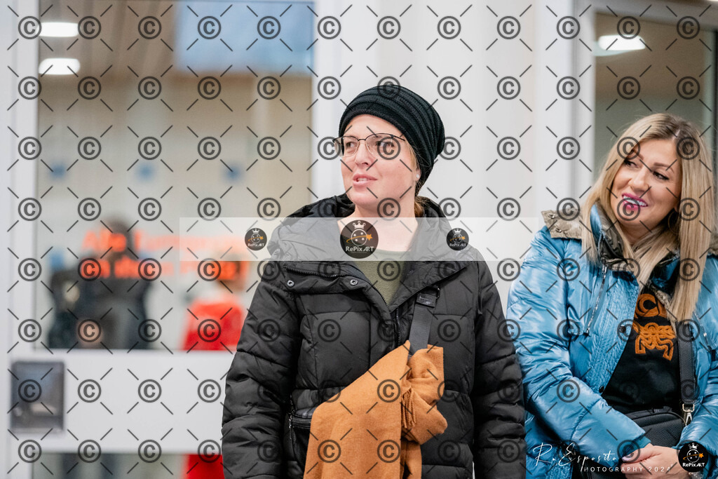 20241123_FCR-Hallenturnier-D_1_088 | Sport und Naturfotografie von Roberto Esposito zeigt echte Momente Bewegung und die Schönheit der Natur. Ausdrucksstarke Bilder schaffen Emotionen.