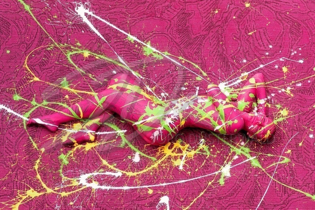 CarpetArt-MAGENTA_3039b | #001 | Modell: Nina | Foto: Jens Burger | Partner: Vorwerk.Flooring - Realisiert mit Pictrs.com