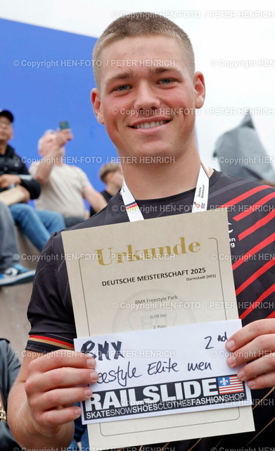 BMX DM 2025 | 03.08.2025 BMX Deutsche Freestyle Meisterschaft 2025 in Park und Flatland im Bikepark Darmstadt hier Siegerehrung Freestyle Park Elite mit Julius KNAPP (2. Platz) (Foto: Peter Henrich) - Realisiert mit Pictrs.com