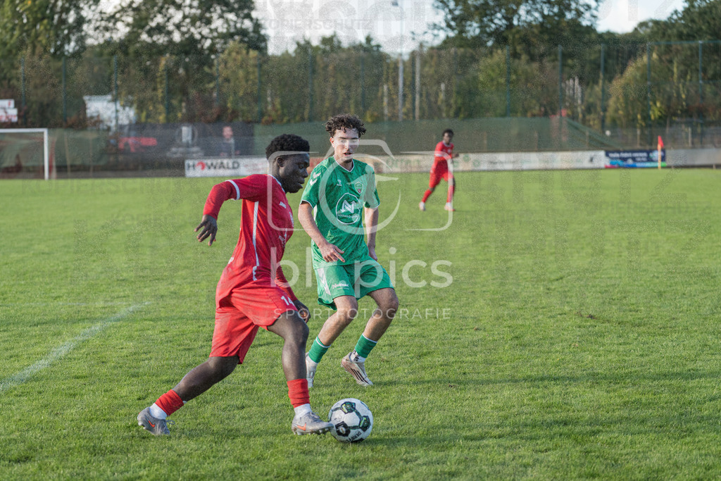 blr.pics_FC Oberneuland - JFV Bremen II | Professionelle Fußball- und Sportfotografie. Spielbilder online ansehen und kaufen – Einzelbilder oder komplette Galerien in hoher Qualität.