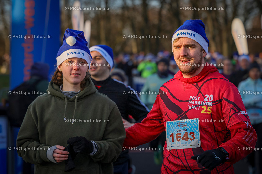 6. Bonner Nikolauslauf; Bonn, 14.12.2025 | Impressionen vom 6. Bonner Nikolauslauf am 14.12.2025 in Bonn (Nordrhein-Westfalen). 