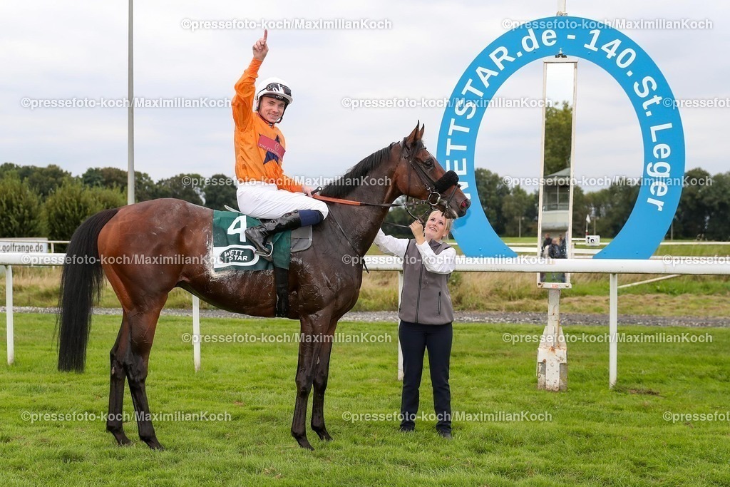Do15092499014 | Prydwen siegt unter Callum Shepherd im WETTSTAR.de 140. Deutsches St. Leger - Gr.3 am 15.09.2024 Renntag in Dortmund. Copyright by Marc Ruehl - Veroeffentlichung nur gegen Honorar (zzgl.MwSt), Namensnennung und Beleg, Bank Routing Number: BIC GENODED1PAF, Bank Account Number: IBAN DE04 3706 2600 1201 6180 17, Steuer-Nr.: 203/5266/0306, Ust_Id_Nr.: De 122081417, Zur Gaulshuette 29, 50181 Bedburg, Phone: +49-(0)2272-83351, www.marcruehl.com, info@marcruehl.com, No Model Release, Abtretung von Persoenlichkeitsrechten der abgebildeten Person/Personen liegen nicht vor. Speichern in Bilddatenbanken oder Vervielfaeltigung ist ohne schriftliche Genehmigung nicht gestattet.