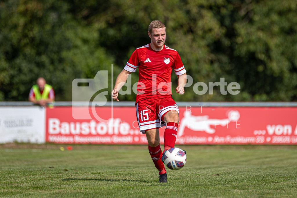 Stadensen - Oetzmann_ Patrick (Solo) vs Wrestedt 090825 dlP | immodelaporte-sportfotos - Realisiert mit Pictrs.com