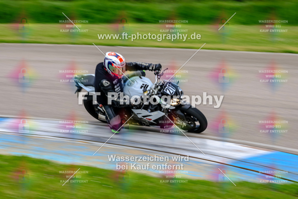 MotoTeam-9601 | Hier findet Ihr Bilder von Touristenfahrten auf der Nürburgring Nordschleife oder von anderen Veranstaltungen die ich besucht habe. Viel Spass beim Durch Schauen 