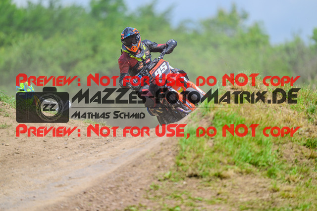 MaZZes_FotoMatrix_240623_6007705_9328 | UE40