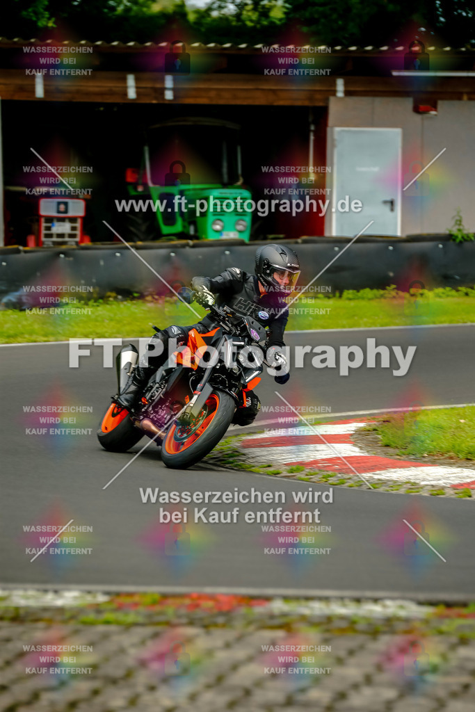 VBK-4368 | Hier findet Ihr Bilder von Touristenfahrten auf der Nürburgring Nordschleife oder von anderen Veranstaltungen die ich besucht habe. Viel Spass beim Durch Schauen 