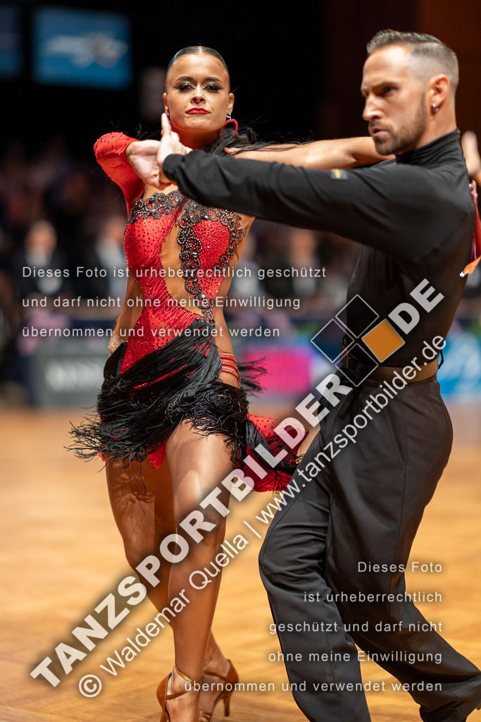 20230812-04538 | Hier finden Sie Tanz Bilder vom Latein und Standard Formationen tanzen. Sportbilder vom Tanzsport. Schöne Fotos und von Weltmeisterschaft, Europameisterschaft, Bundesliga, Regionalliga, Oberliga und Landesliga sowie von GOC Stuttgart, DanceComp, WM Bremen