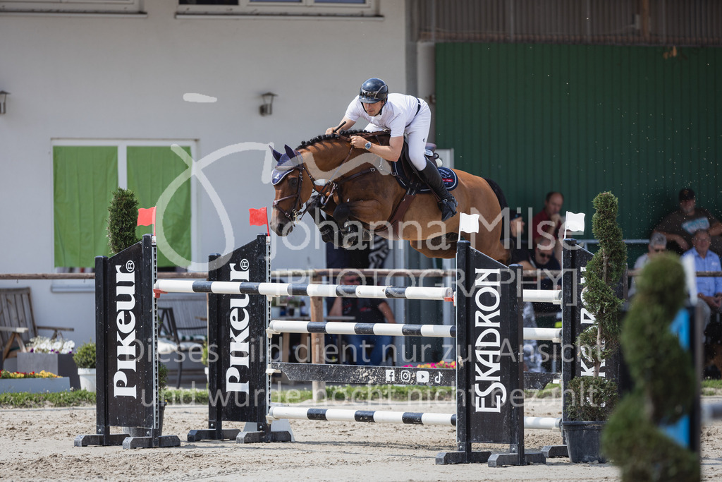 230624_PfSpTa_M2-Spr-929 | Deine schönsten Turniermomente als professionelle Fotos! Entdecke hochwertige Pferdesport-Fotografie im Online-Shop. Jetzt Fotos finden & bestellen!