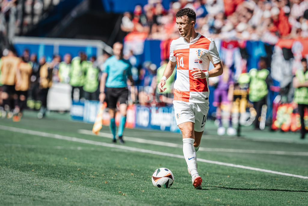 Fußball | Herren | UEFA-Fußball-Europameisterschaft 2024 | Gruppe B | Kroatien vs. Albanien | 19.06.2024 | Ivan Perisic (#14, Kroatien) am Ball