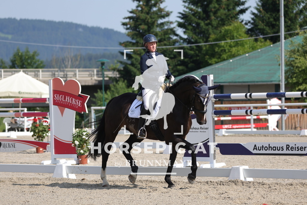 0P6A4558 | Willkommen bei Brunnmayr - Design & Fotografie – Ihrem Spezialisten für Reitturniere und Pferdeveranstaltungen in Oberösterreich, Salzburg und Bayern! Seit über 17 Jahren sind wir leidenschaftlich dabei.