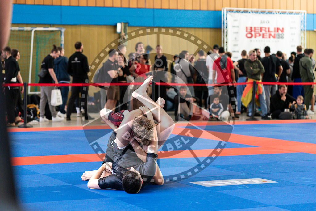 20250510PBB2678 | Athletes compete during the JJLG Berlin Open Jiu-Jitsu Championship on May 10, 2025 in Berlin, Germany. © Chiara Dazi / photoblackbelt