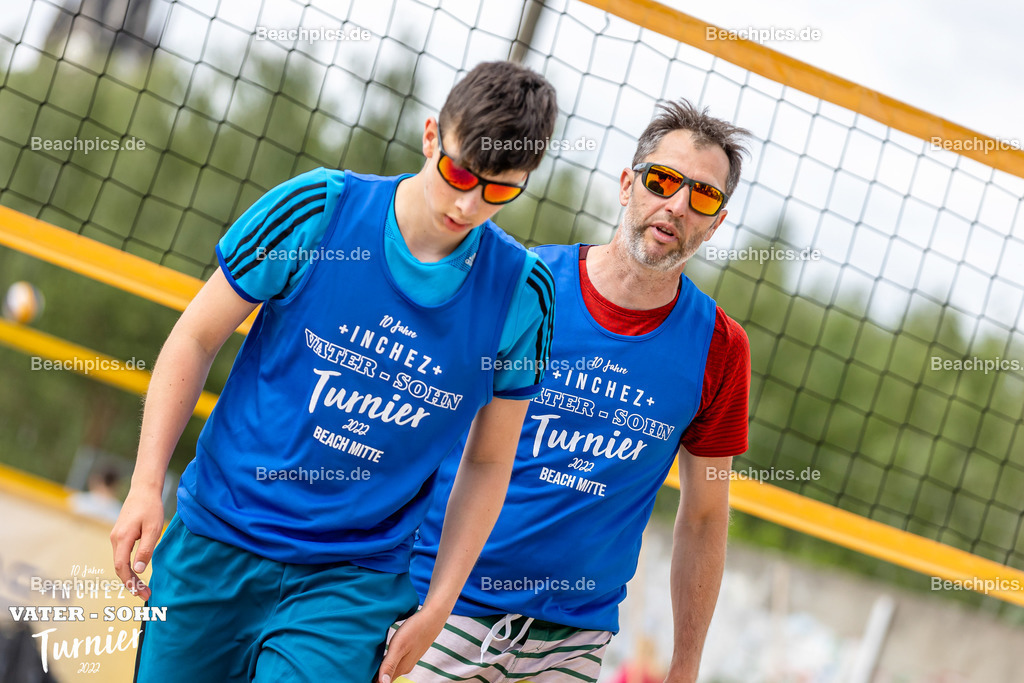 2022-00063047-Vater-Sohn-Turnier-Turnierbilder-2 | 26.05.2022; Berlin Foto: Gerold Rebsch - www.beachpics.de