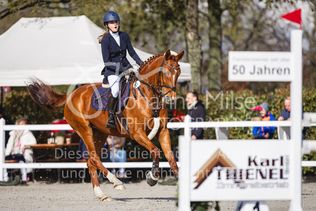 240424_Lemwerder_Stil-L-142 | Deine schönsten Turniermomente als professionelle Fotos! Entdecke hochwertige Pferdesport-Fotografie im Online-Shop. Jetzt Fotos finden & bestellen!