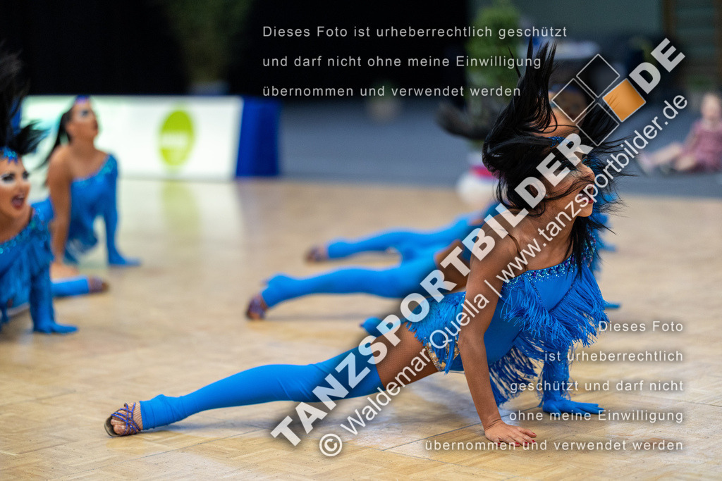 20230415-10859 | Hier finden Sie Tanz Bilder vom Latein und Standard Formationen tanzen. Sportbilder vom Tanzsport. Schöne Fotos und von Weltmeisterschaft, Europameisterschaft, Bundesliga, Regionalliga, Oberliga und Landesliga sowie von GOC Stuttgart, DanceComp, WM Bremen