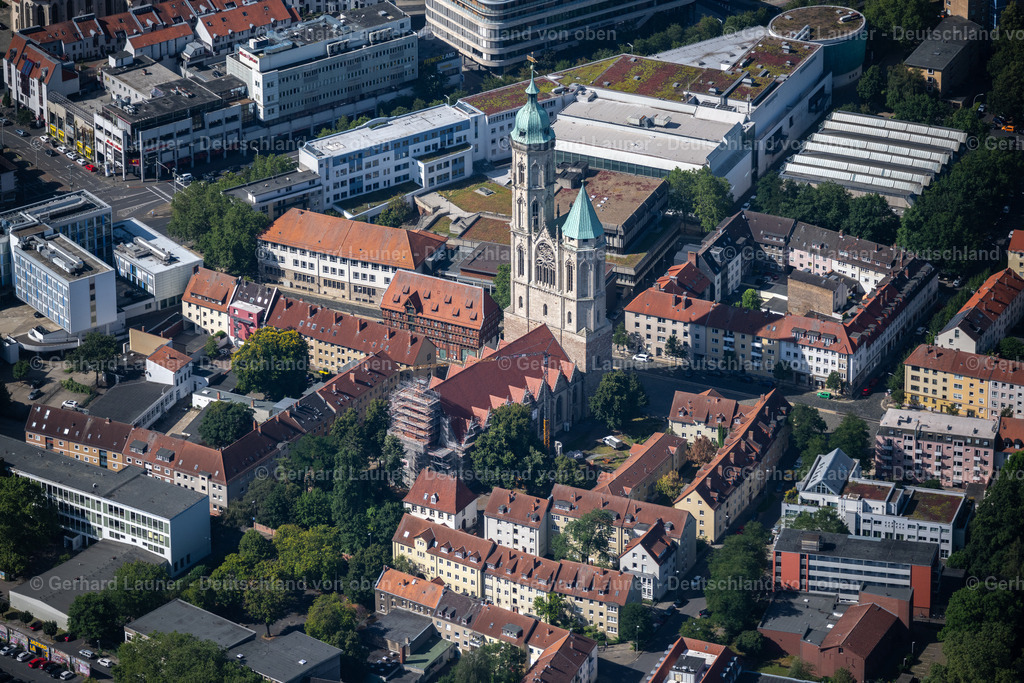 4035239 | BRAUNSCHWEIG 31.07.2020 Kirchengebäude " St. Andreaskirche " am Wollmart im Altstadt- Zentrum der Innenstadt in Braunschweig im Bundesland Niedersachsen, Deutschland. Weiterführende Informationen bei: Kirchengemeinde St. Andreas zu Braunschweig. // church building in " St. Andreaskirche " Old Town- center of downtown in Brunswick in the state Lower Saxony, Germany. Further information at: Kirchengemeinde St. Andreas zu Braunschweig. Foto: Gerhard Launer