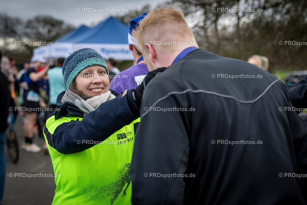 Bonner Nikolauslauf in Bonn, 08.12.2024 | Impressionen vom Bonner Nikolauslauf am 08.12.2024 in Bonn (Freizeitpark Rheinaue). Foto: BEAUTIFUL SPORTS/Axel Kohring