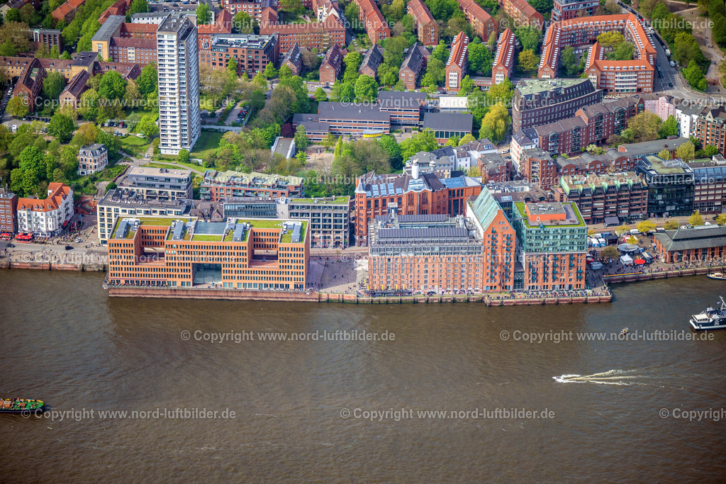 Hamburg_Hafengeburtstag_ELS_0359070523 | HAMBURG 07.05.2023 Gebäudekomplex der Hotelanlage " Clipper Boardinghouses " an der Große Elbstraße in Hamburg, Deutschland. // Complex of the hotel building " Clipper Boardinghouses " on street Grosse Elbstrasse in Hamburg, Germany. Foto: Martin Elsen